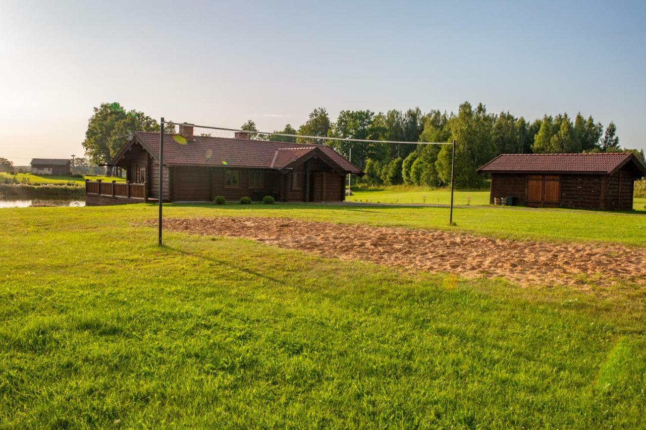 Trejdeksni Villa Limbazi Exterior foto